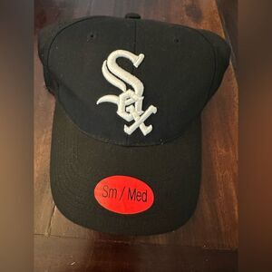 MLB Chicago White Sox Baseball Hat S/M NWOT
